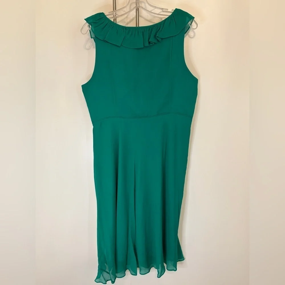 Rare J.Crew Silk Chiffon Kelly Green Sleeveless Dress with VNeck Ruffle | 14
